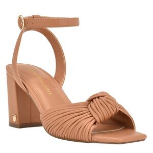 NWOT-Tommy Hilfiger Women's Sarifina Block Heeled Sandals - Brown